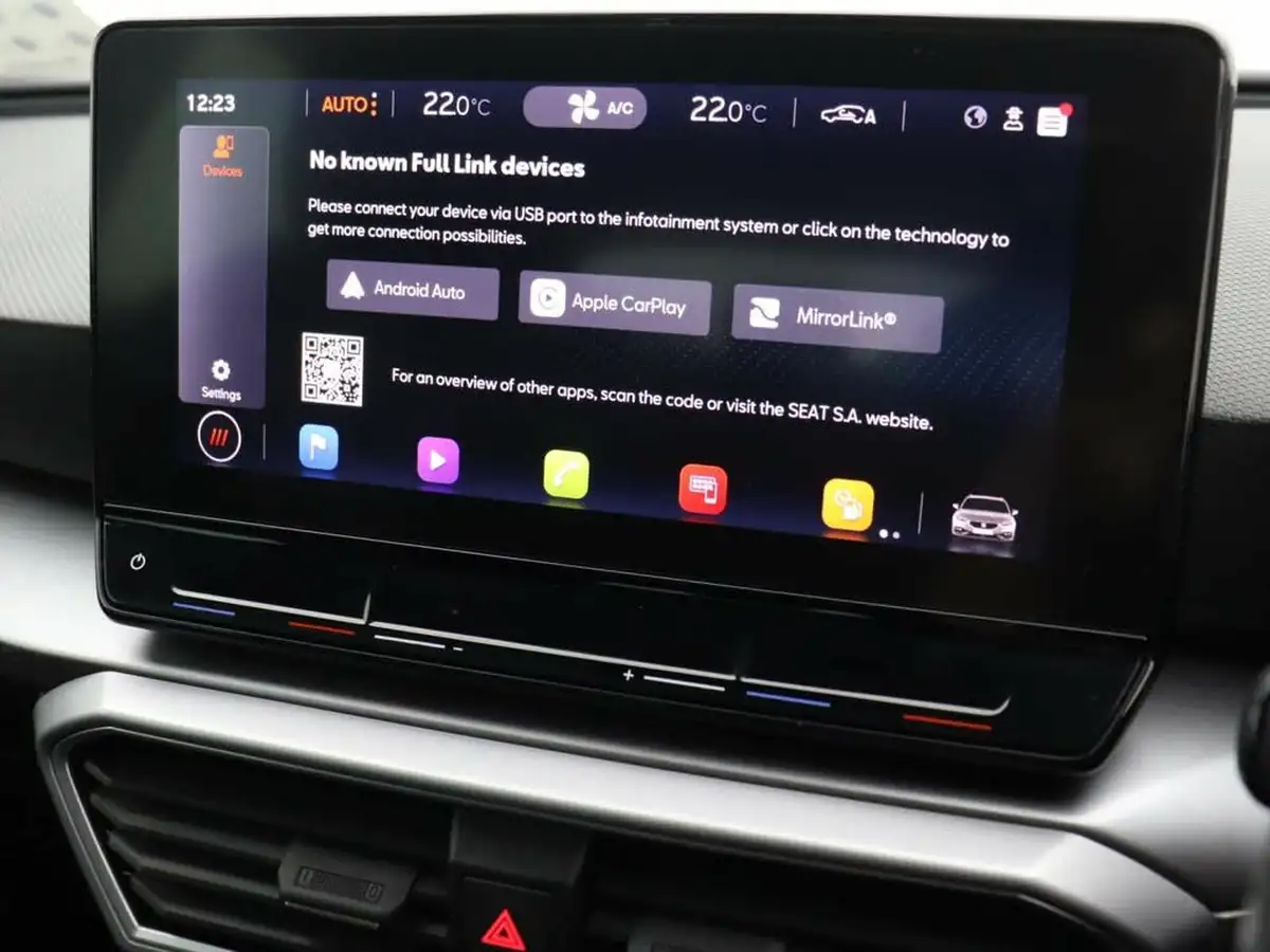 2021-seat-leon-15-tsi-evo-fr-130ps-estate-big-15
