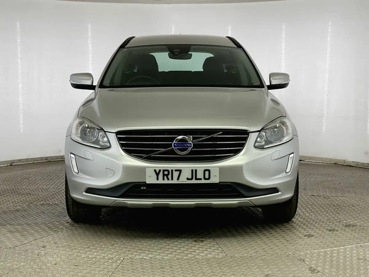 2017-volvo-xc60-20td-d4-se-big-1