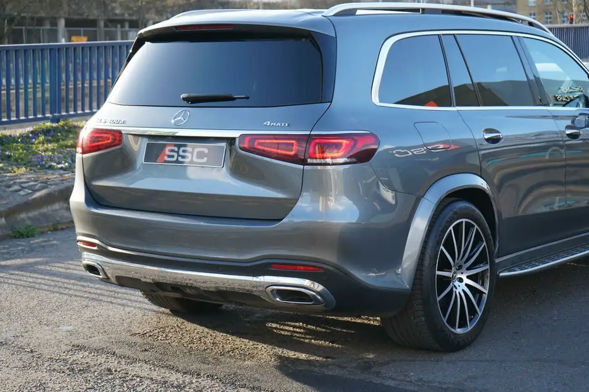 2021-mercedes-benz-gls-class-29d-gls400d-amg-line-premium-plus-big-25
