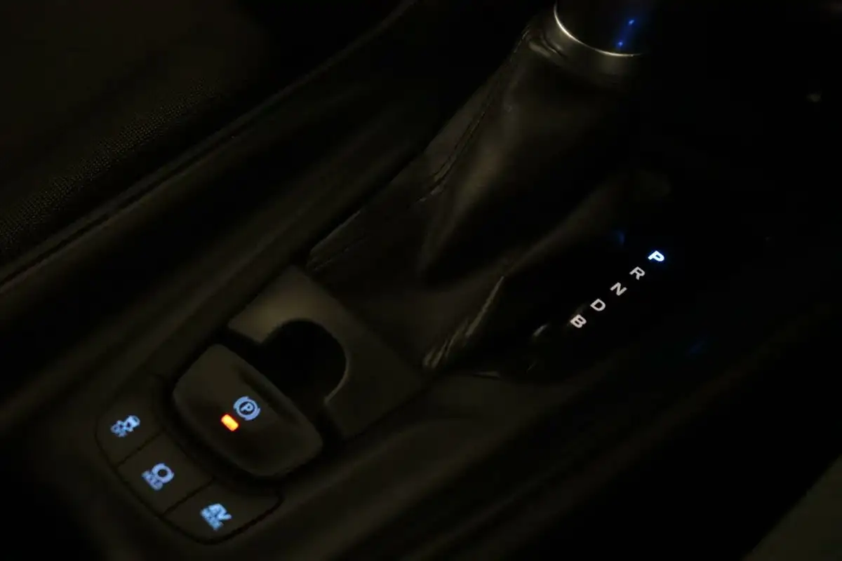 2021-toyota-c-hr-18-vvt-i-icon-big-19