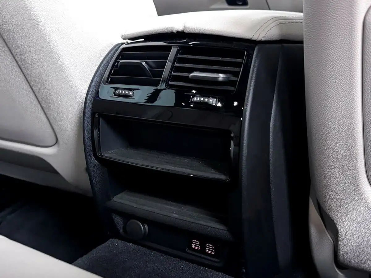 2021-bmw-5-series-20td-520d-m-sport-mht-touring-5d-big-39