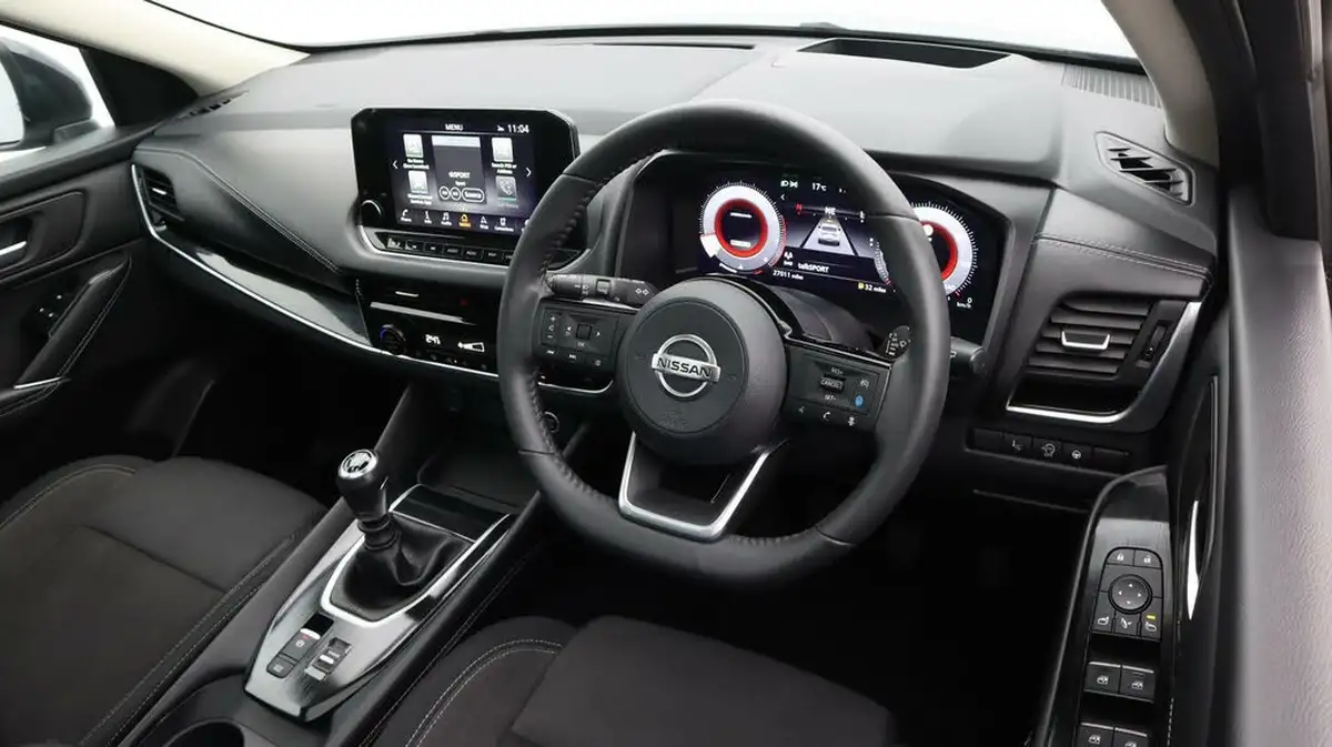 2021-nissan-qashqai-13-dig-t-premiere-edition-140ps-big-9