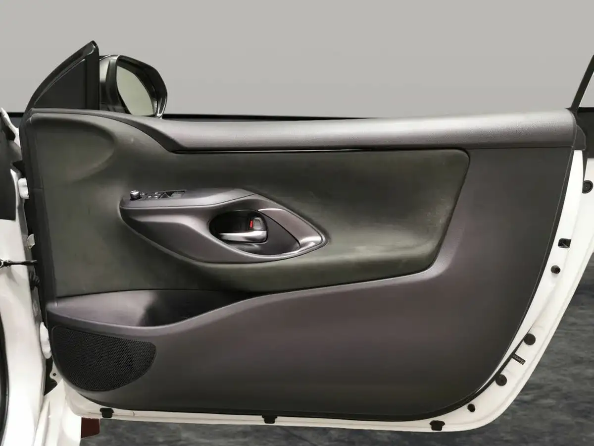 2021-toyota-yaris-16-gr-circuit-pack-big-27
