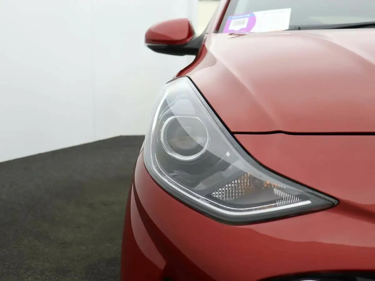 2022-hyundai-i10-12-premium-big-38