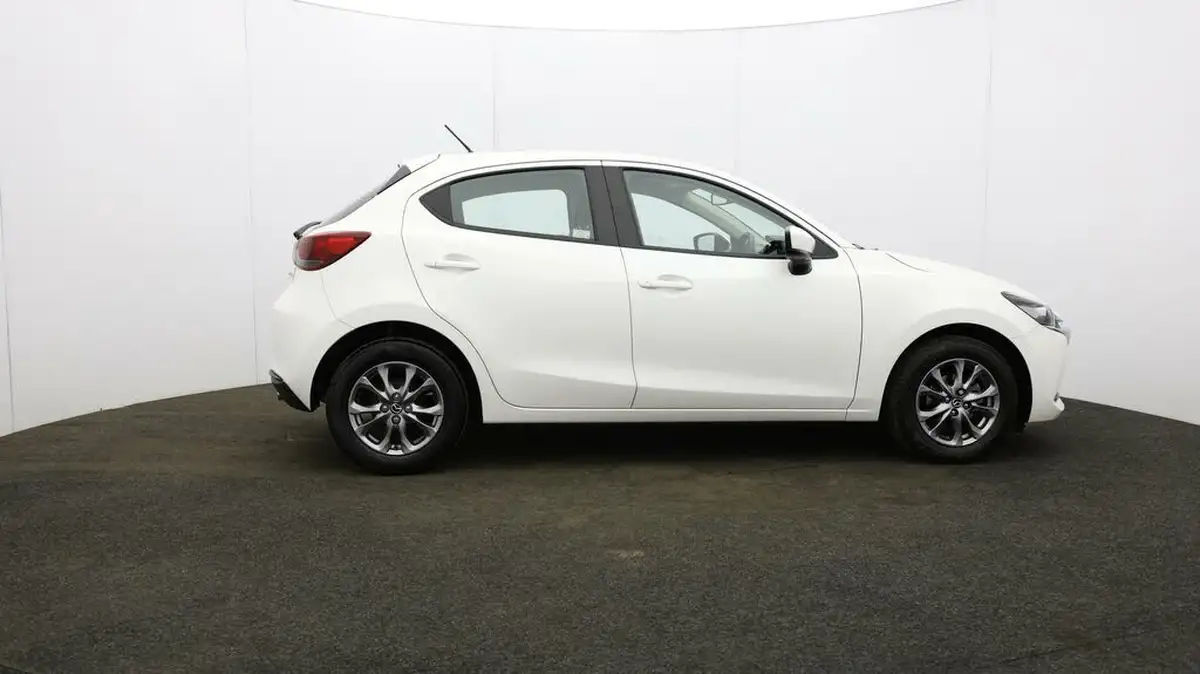 2020-mazda-mazda2-15-skyactiv-g-se-l-big-44