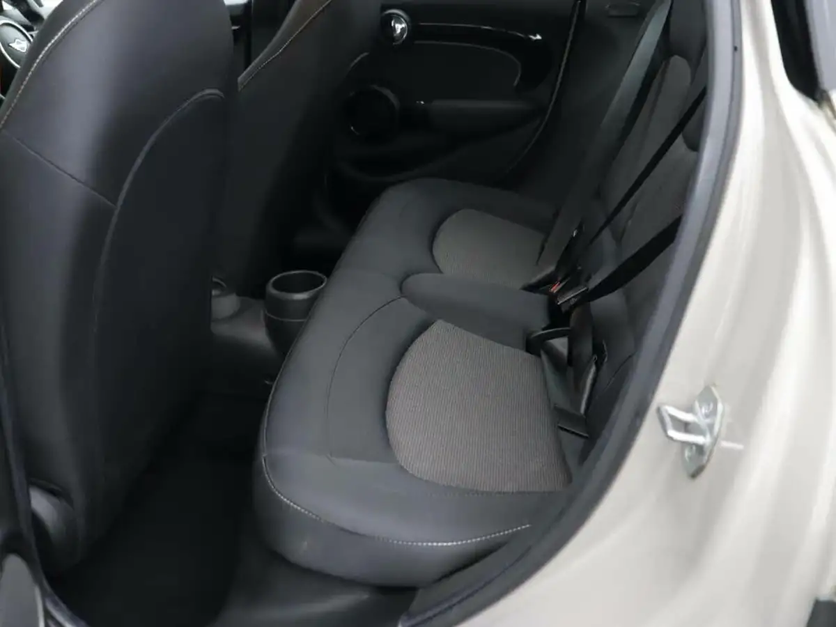 2022-mini-cooper-15-cooper-classic-hatchback-5d-auto-big-9