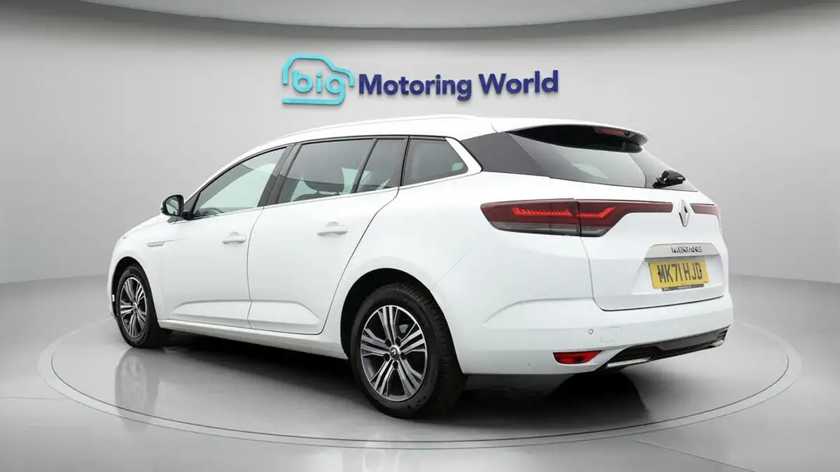 2021-renault-megane-15dci-iconic-sport-tourer-big-4