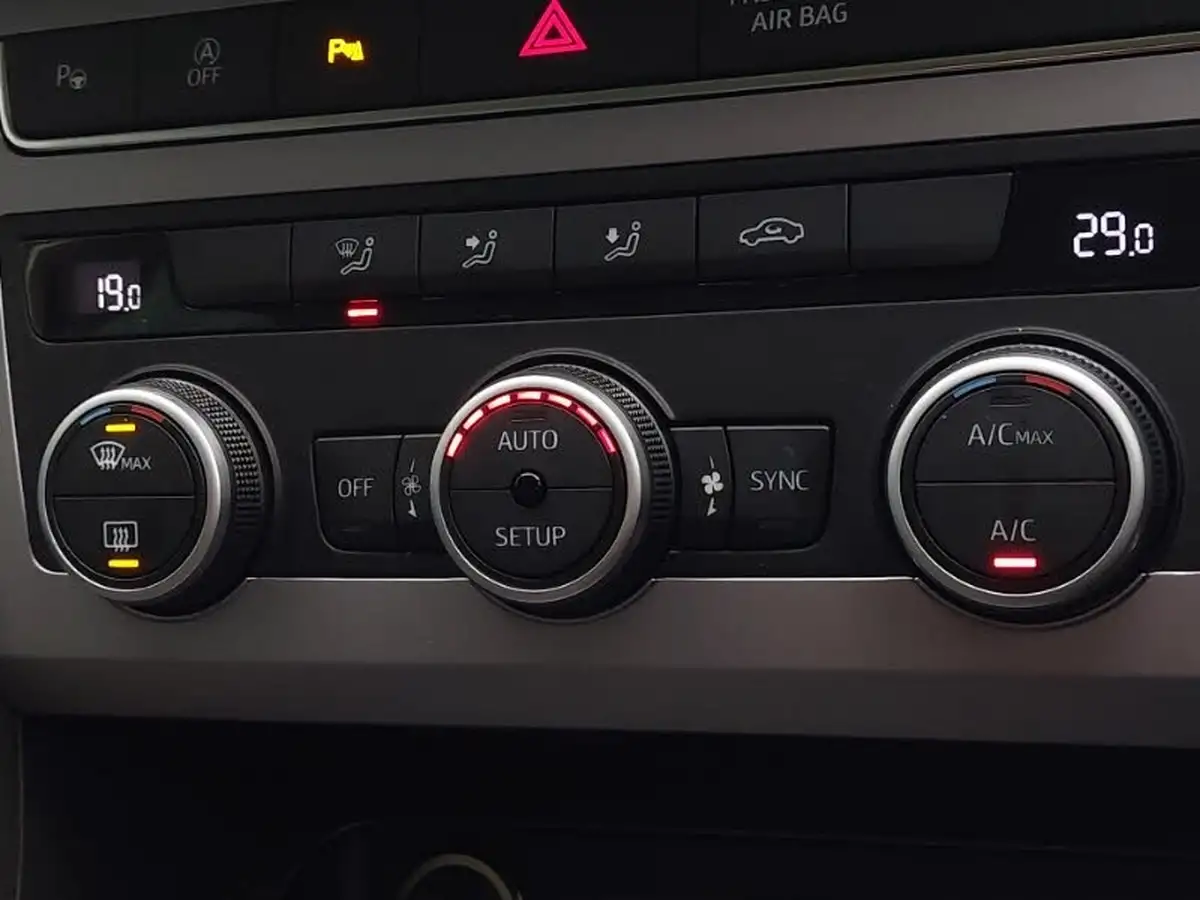 2023-seat-ateca-15-ecotsi-fr-big-14