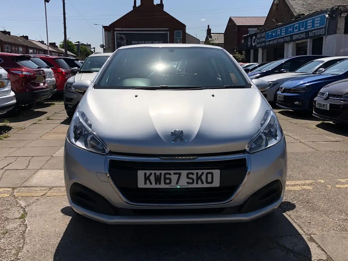 2018-peugeot-208-12-puretech-active-82bhp-ss-etg5-big-1