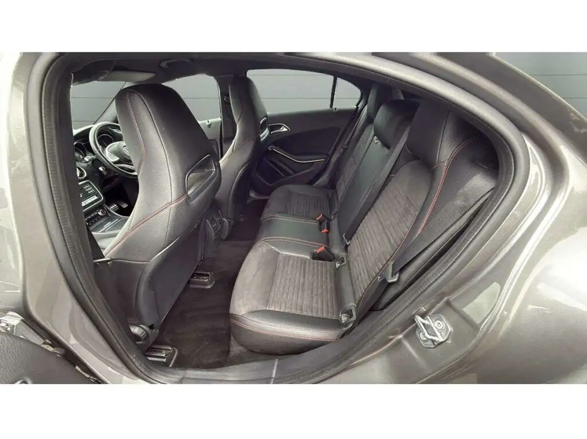 2018-mercedes-benz-a-class-21d-a200d-amg-line-ss-7g-dct-big-20