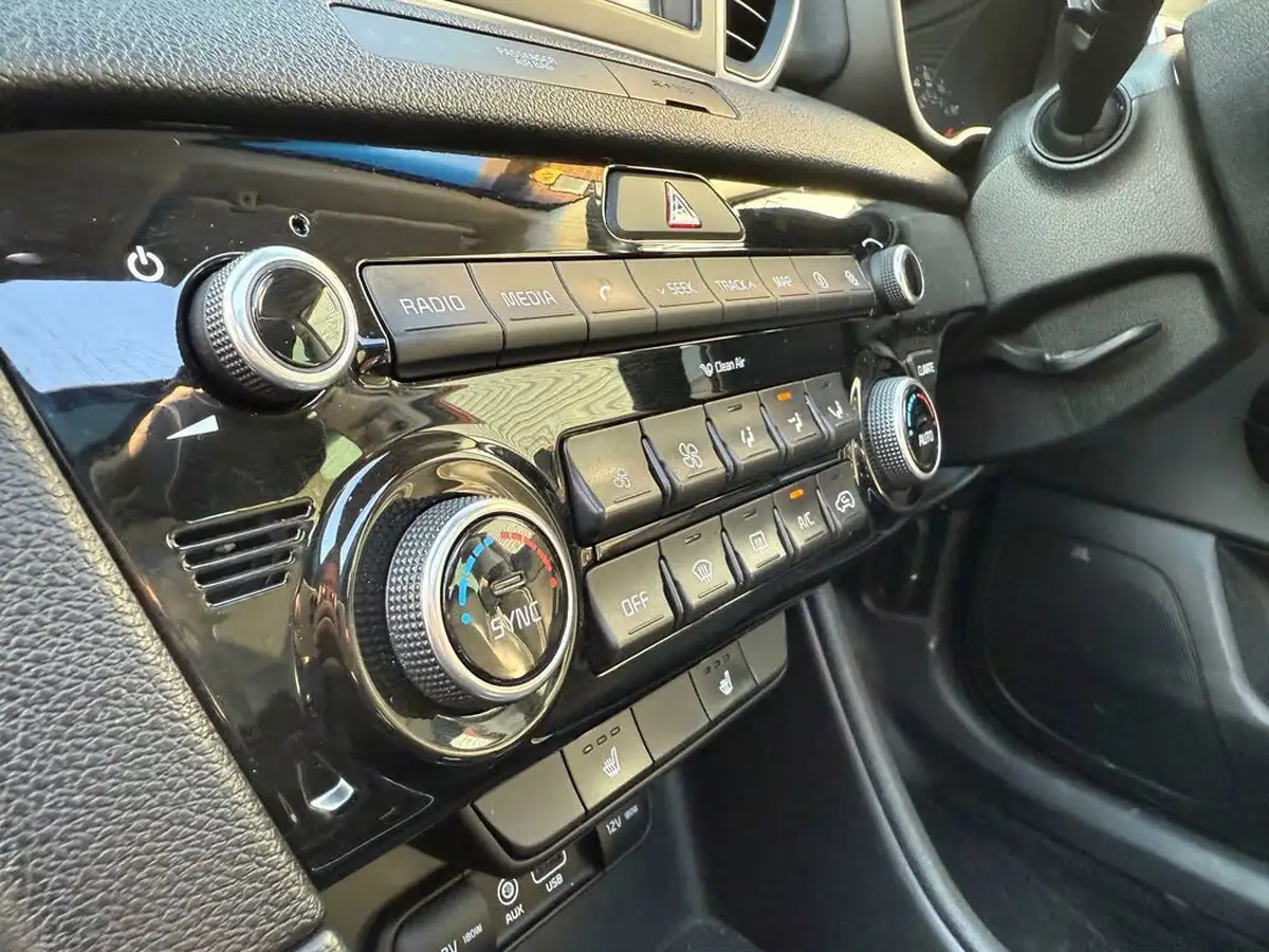 2017-kia-sportage-20crdi-kx-3-big-37
