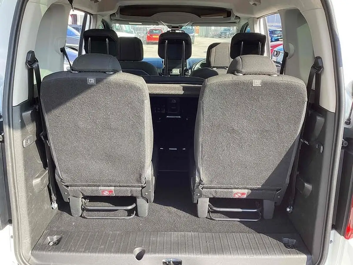 2021-vauxhall-combo-life-15-se-100ps-big-11