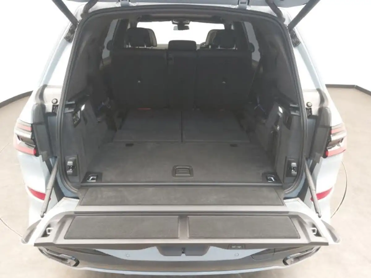 2024-bmw-x7-30td-xdrive-40d-m-sport-big-12