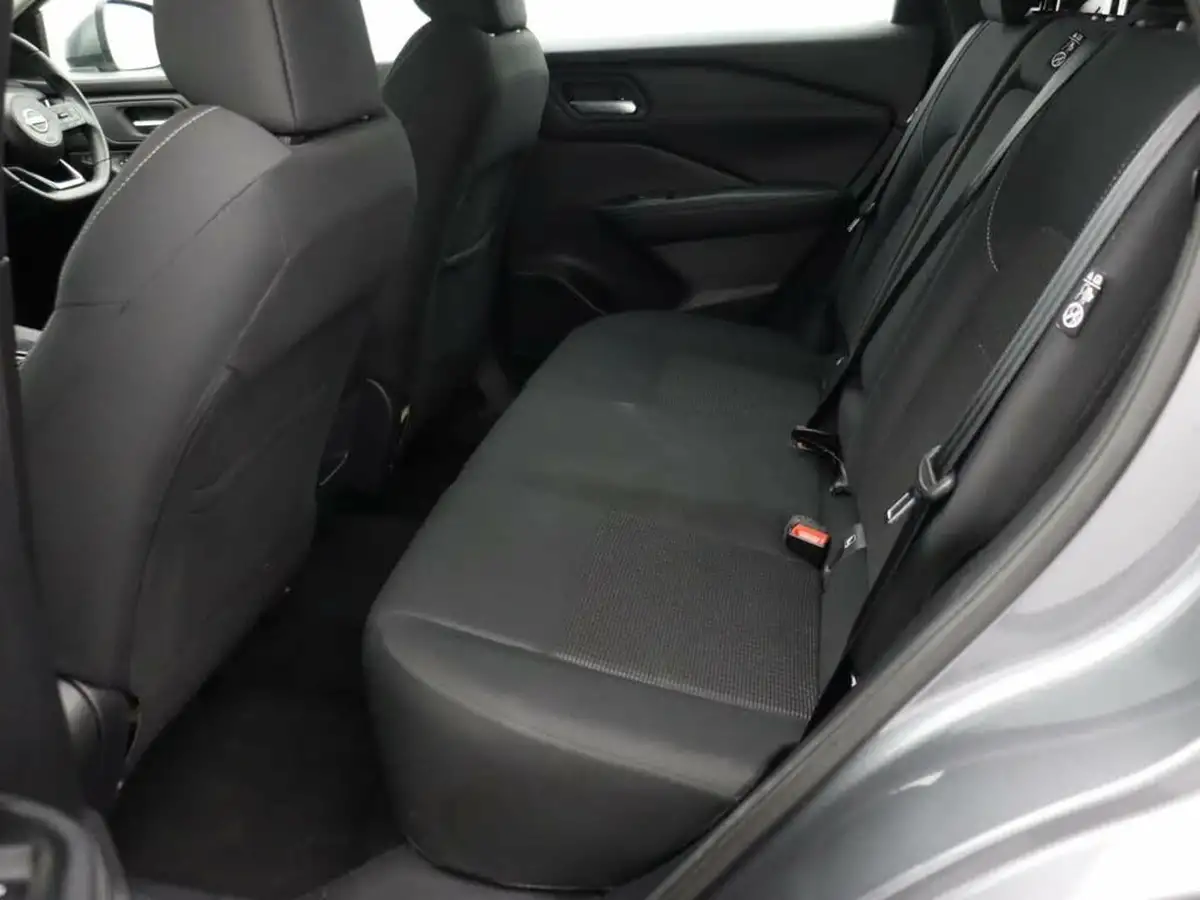 2022-nissan-qashqai-15-acenta-premium-big-9