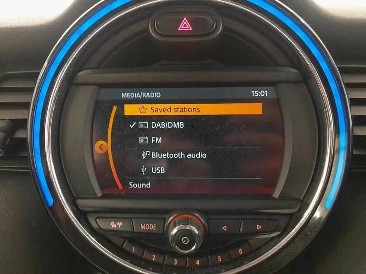 2019-mini-cooper-15-cooper-classic-hatchback-3d-big-20