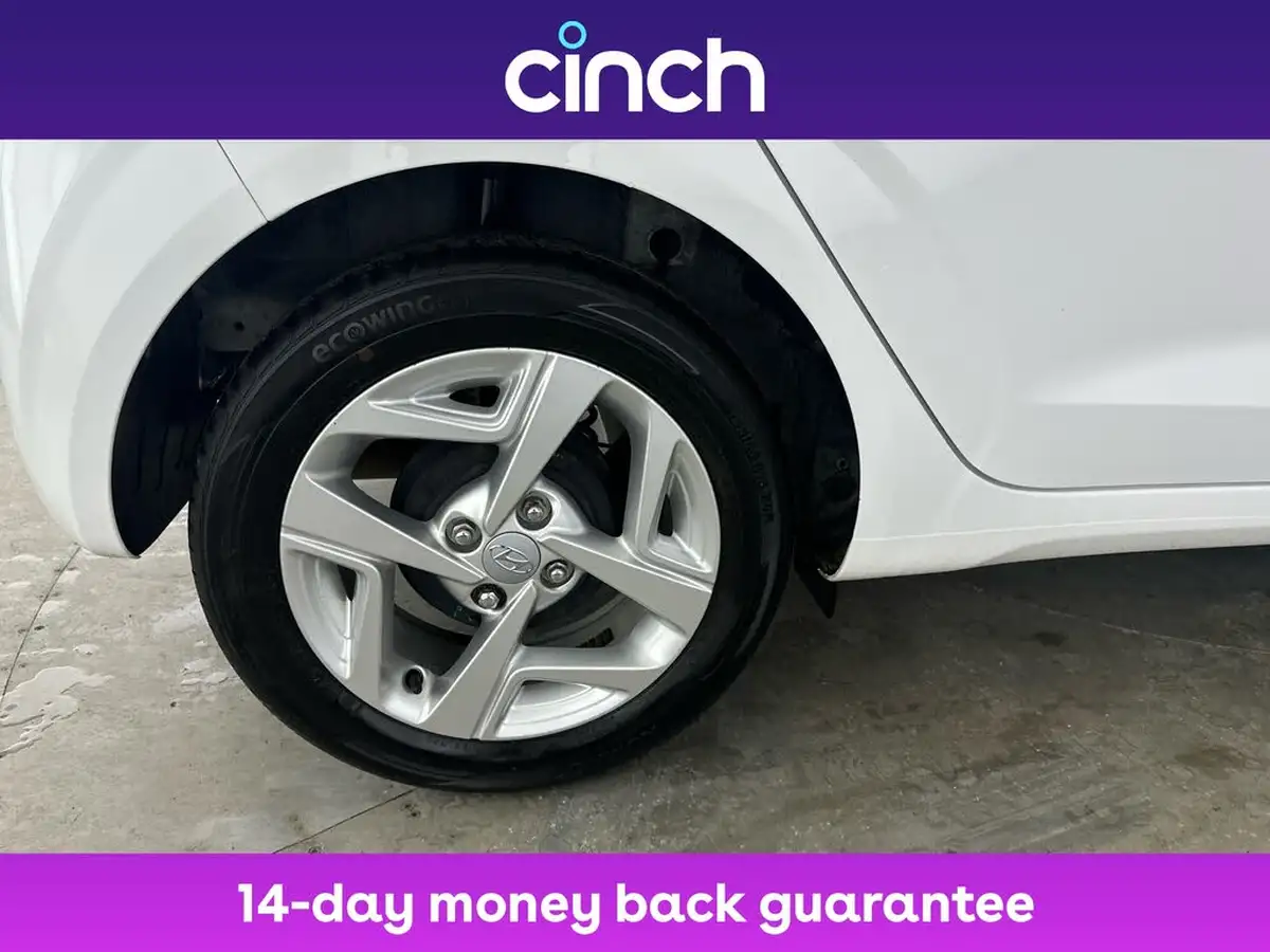 2021-hyundai-i10-12-se-connect-big-18