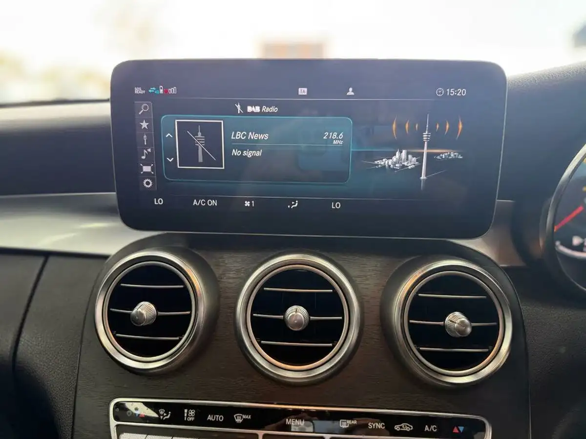 2019-mercedes-benz-c-class-20d-c300d-amg-line-245ps-ss-estate-5d-big-39
