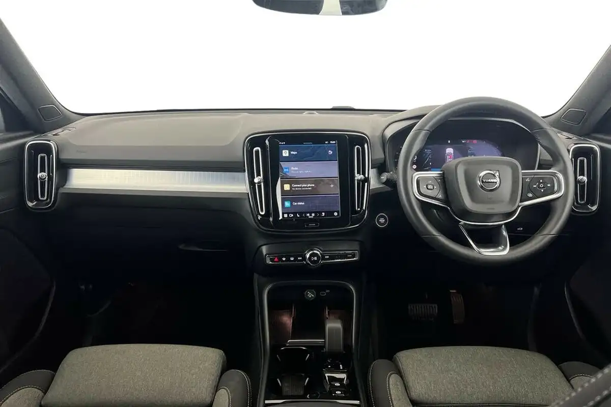 2024-volvo-xc40-20-b4-plus-big-5