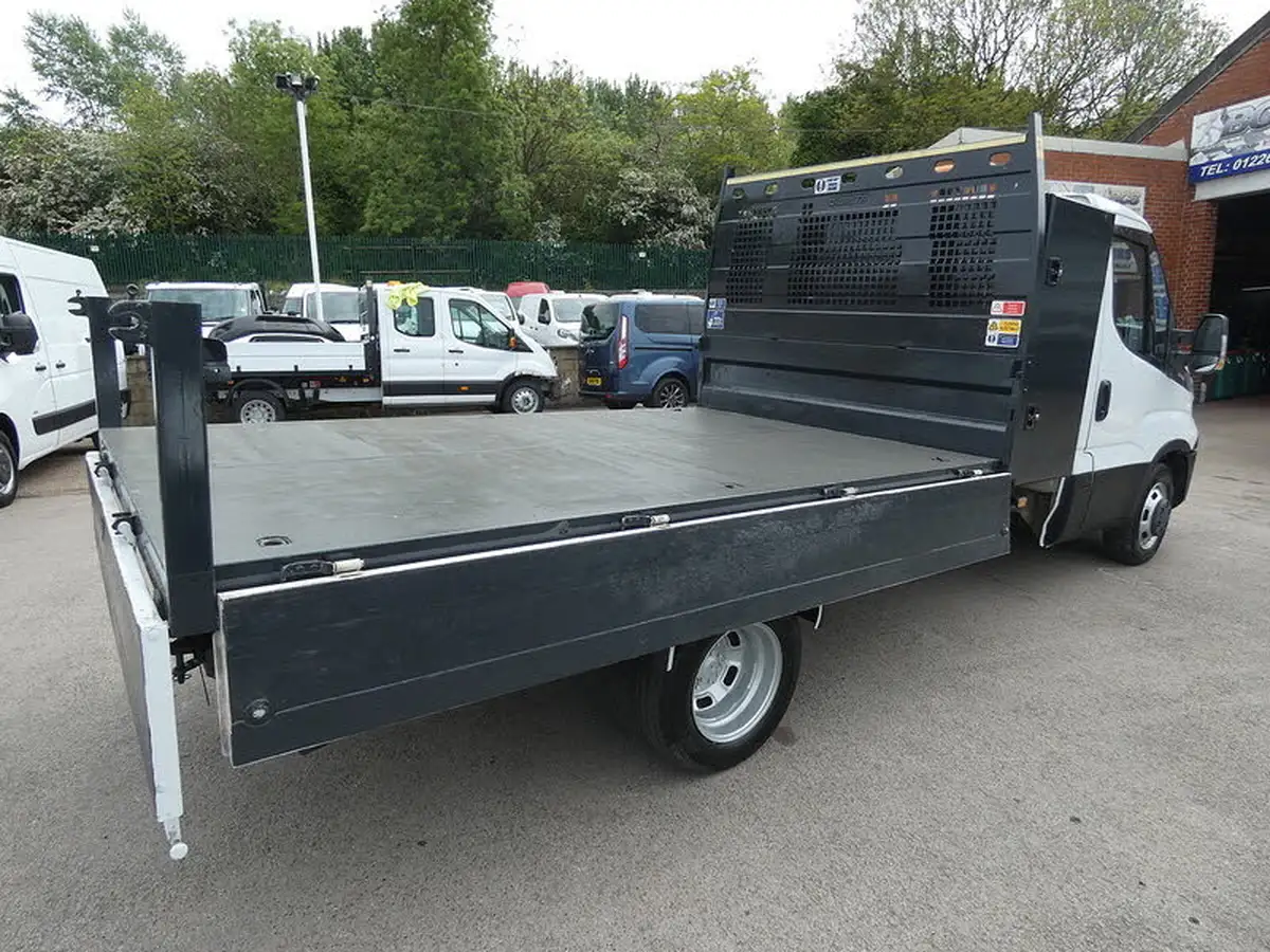 2016-iveco-daily-c-class-23td-35c13-3750-chassis-cab-big-31