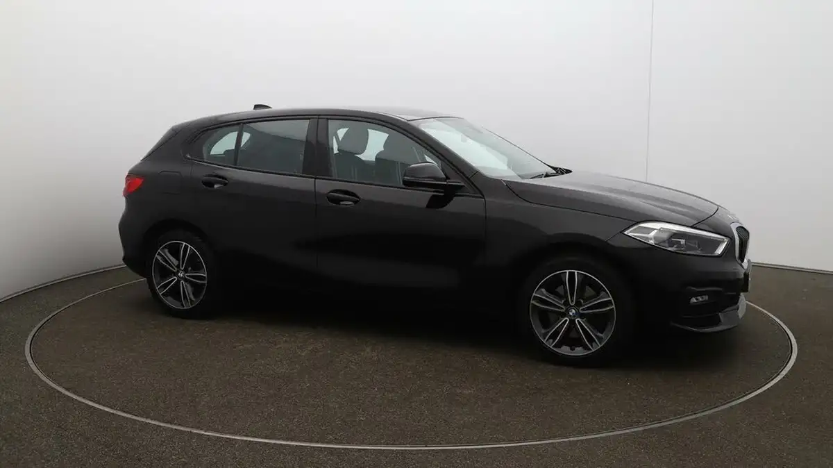 2021-bmw-1-series-15-118i-sport-lcp-big-37