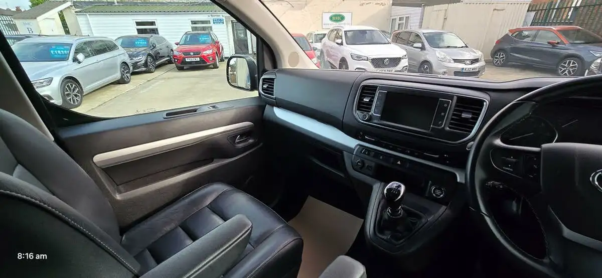 2021-toyota-proace-verso-20d-family-150ps-premium-pkl1-big-35