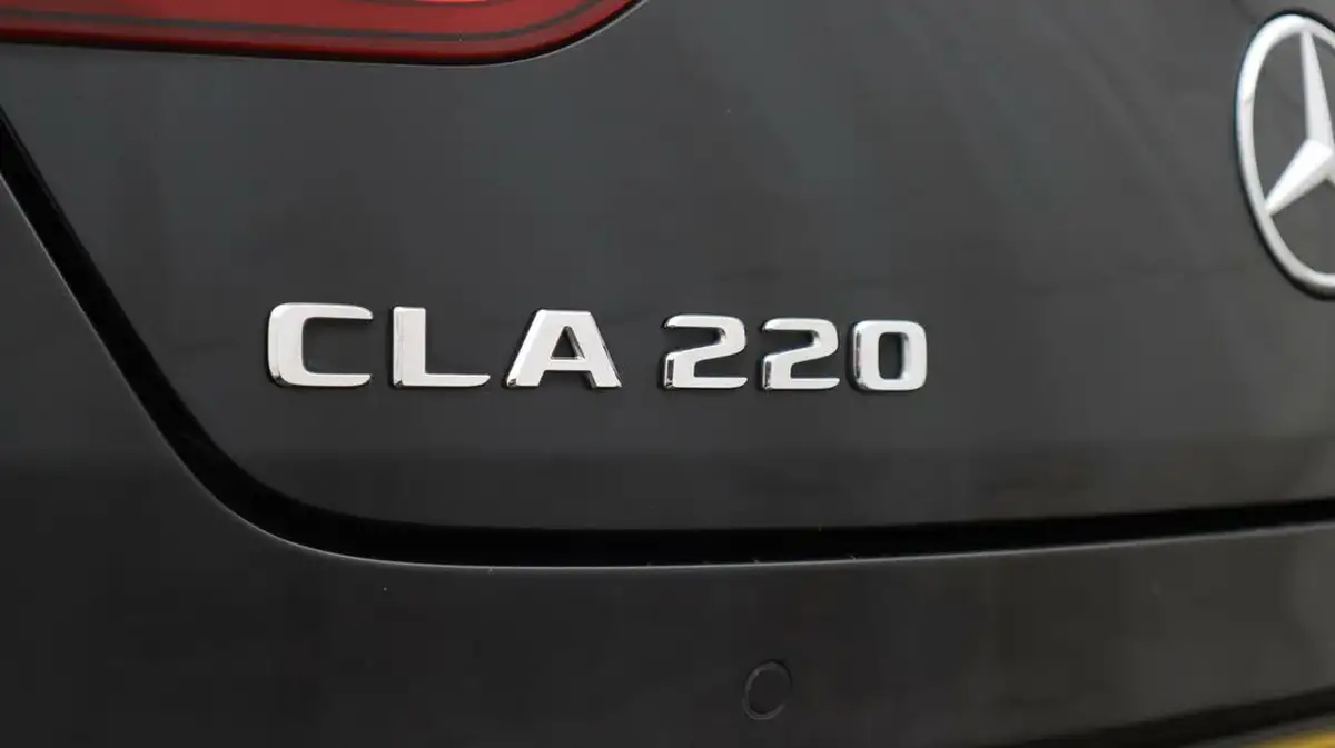 2019-mercedes-benz-cla-20-cla-220-amg-line-premium-shooting-brake-5d-big-20