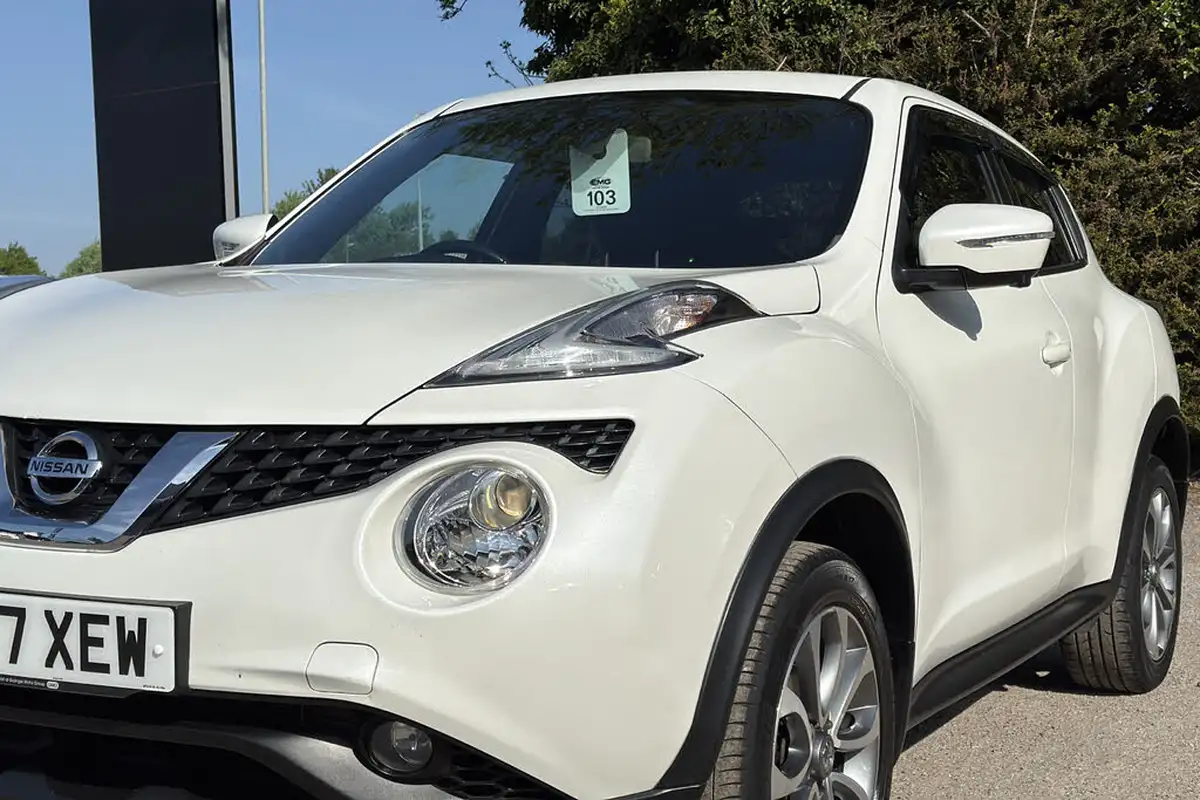2017-nissan-juke-16-tekna-117ps-open-air-roof-1598cc-xtronic-cvt-big-23