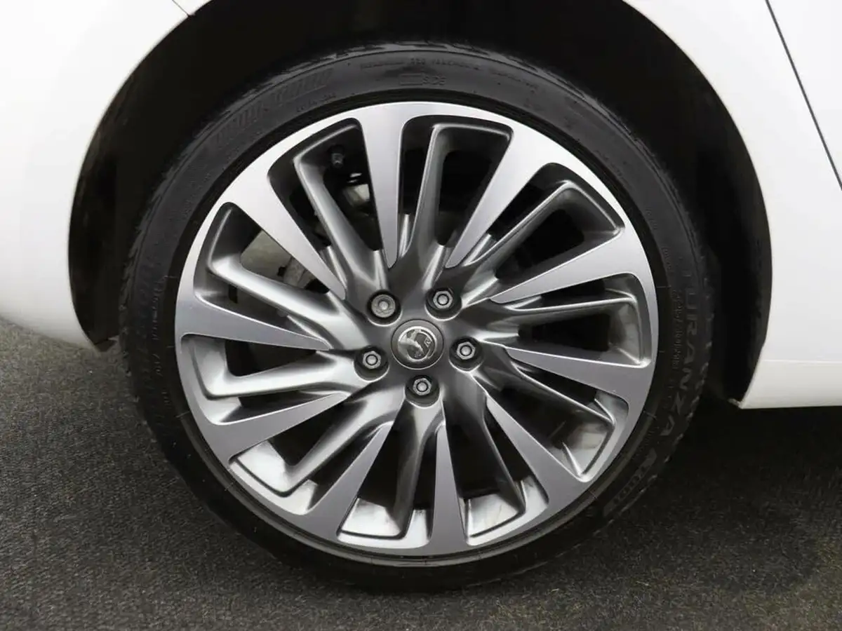 2019-vauxhall-astra-14i-16v-turbo-griffin-ss-big-5