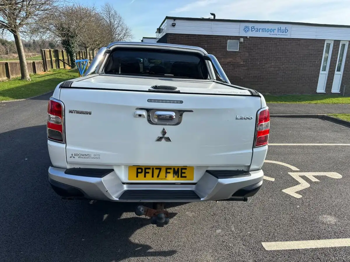 2017-mitsubishi-l200-24di-d-barbarian-178bhp-eu6-auto-big-5