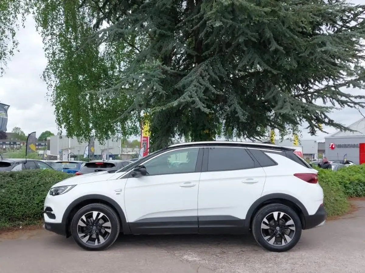 2021-vauxhall-grandland-x-12-griffin-big-3