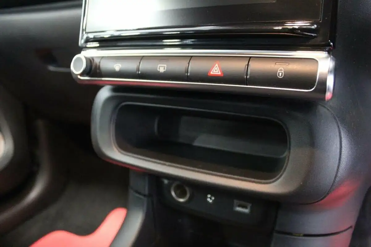 2017-citroen-c3-12-puretech-feel-82ps-big-28