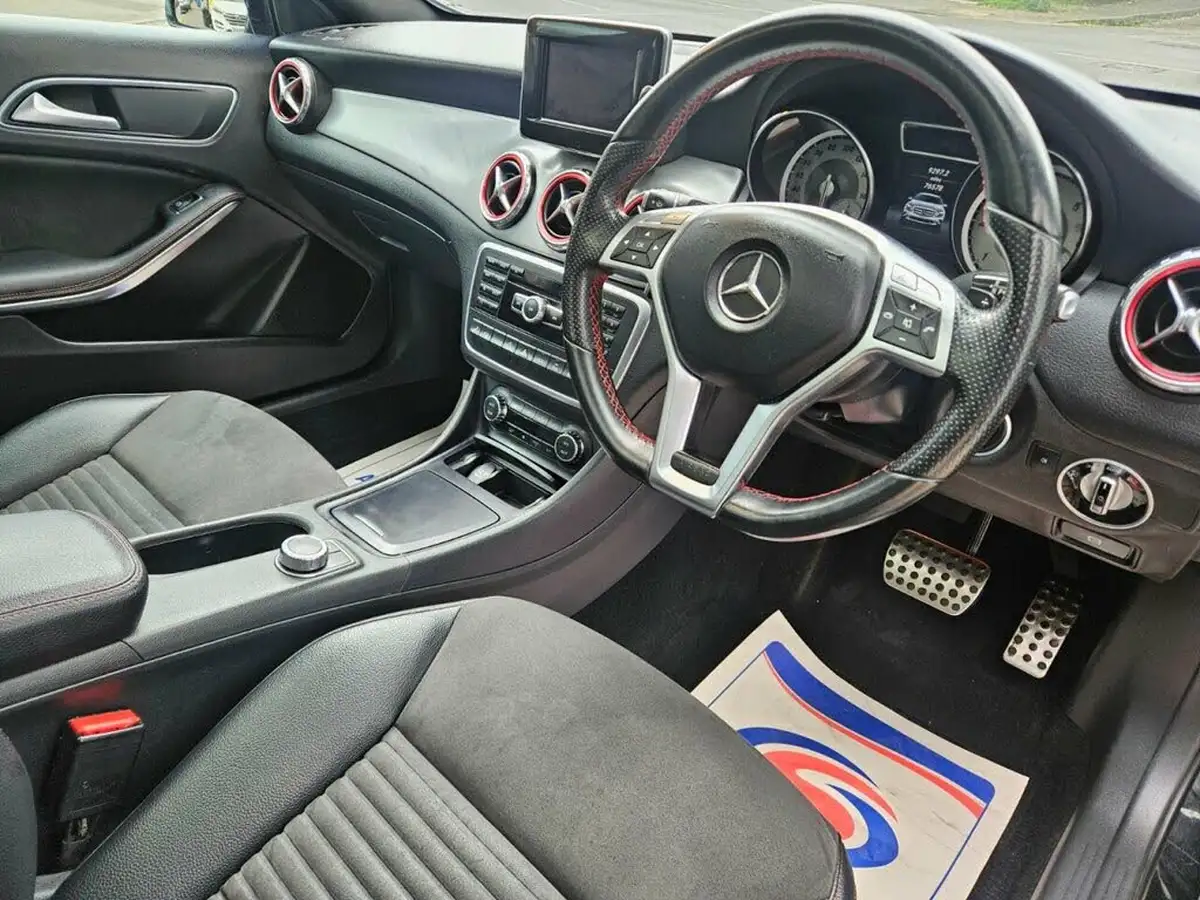 2014-mercedes-benz-gla-class-21cdi-amg-line-premium-plus-package-170bhp-220-4matic-7g-dct-big-9