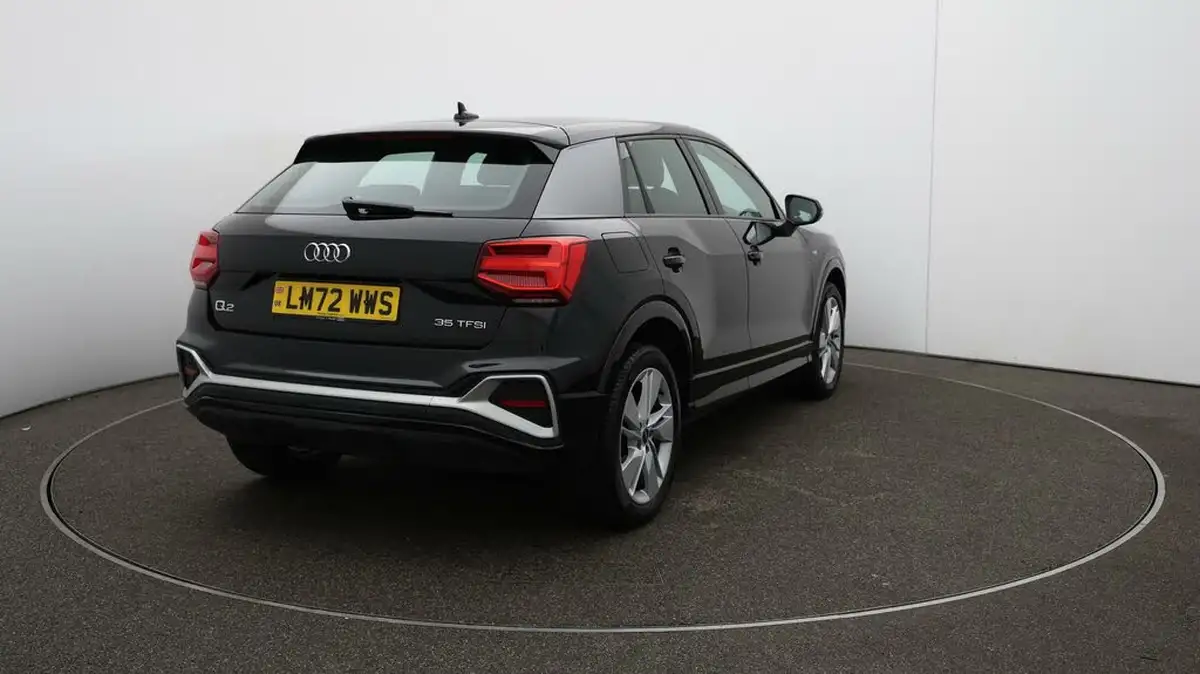 2022-audi-q2-15-35-tfsi-s-line-tronic-big-48