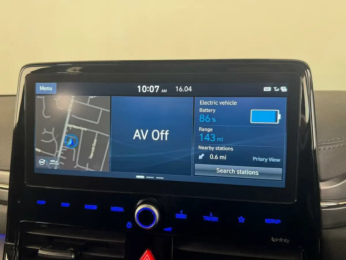 2022-hyundai-ioniq-e-premium-electric-big-41