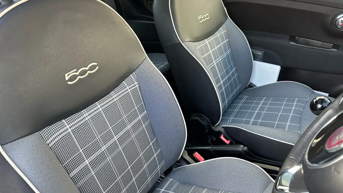2019-fiat-500-12-lounge-ss-big-40