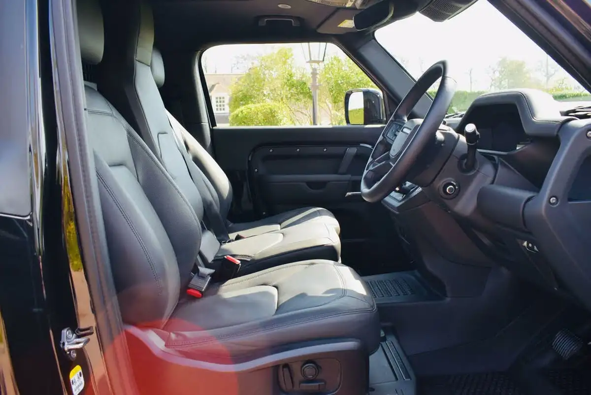 2024-land-rover-90-defender-30-d350-hard-top-x-dynamic-hse-90-big-8