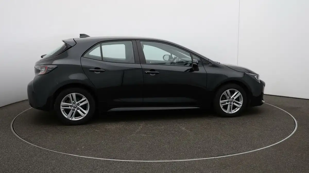 2022-toyota-corolla-18-vvt-i-icon-120bhp-trk-hatchback-5d-big-7