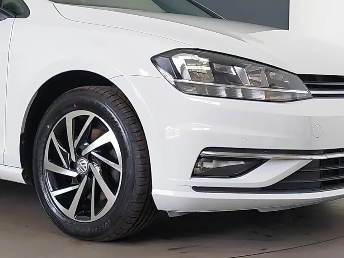 2019-volkswagen-golf-16tdi-match-hatchback-5d-big-8