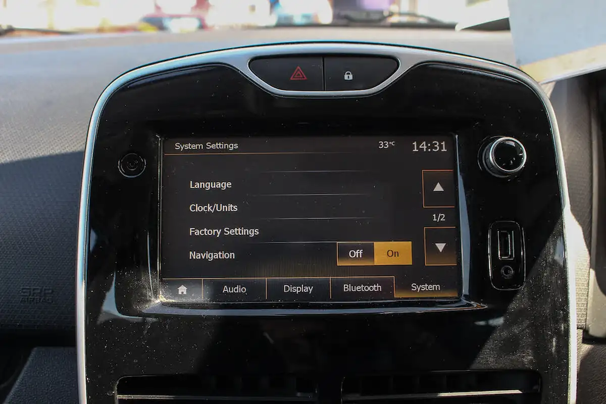 2016-renault-clio-15dci-dynamique-nav-ss-energy-big-35