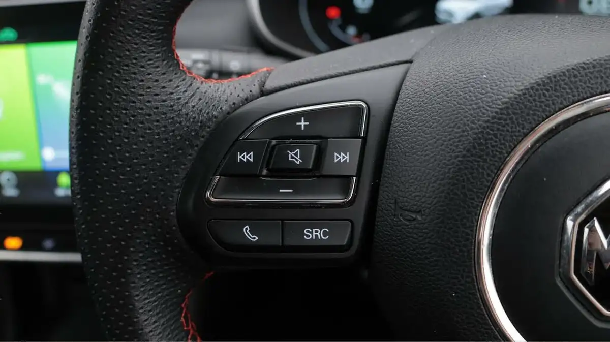 2022-mg-zs-suv-15-vti-tech-exclusive-big-23