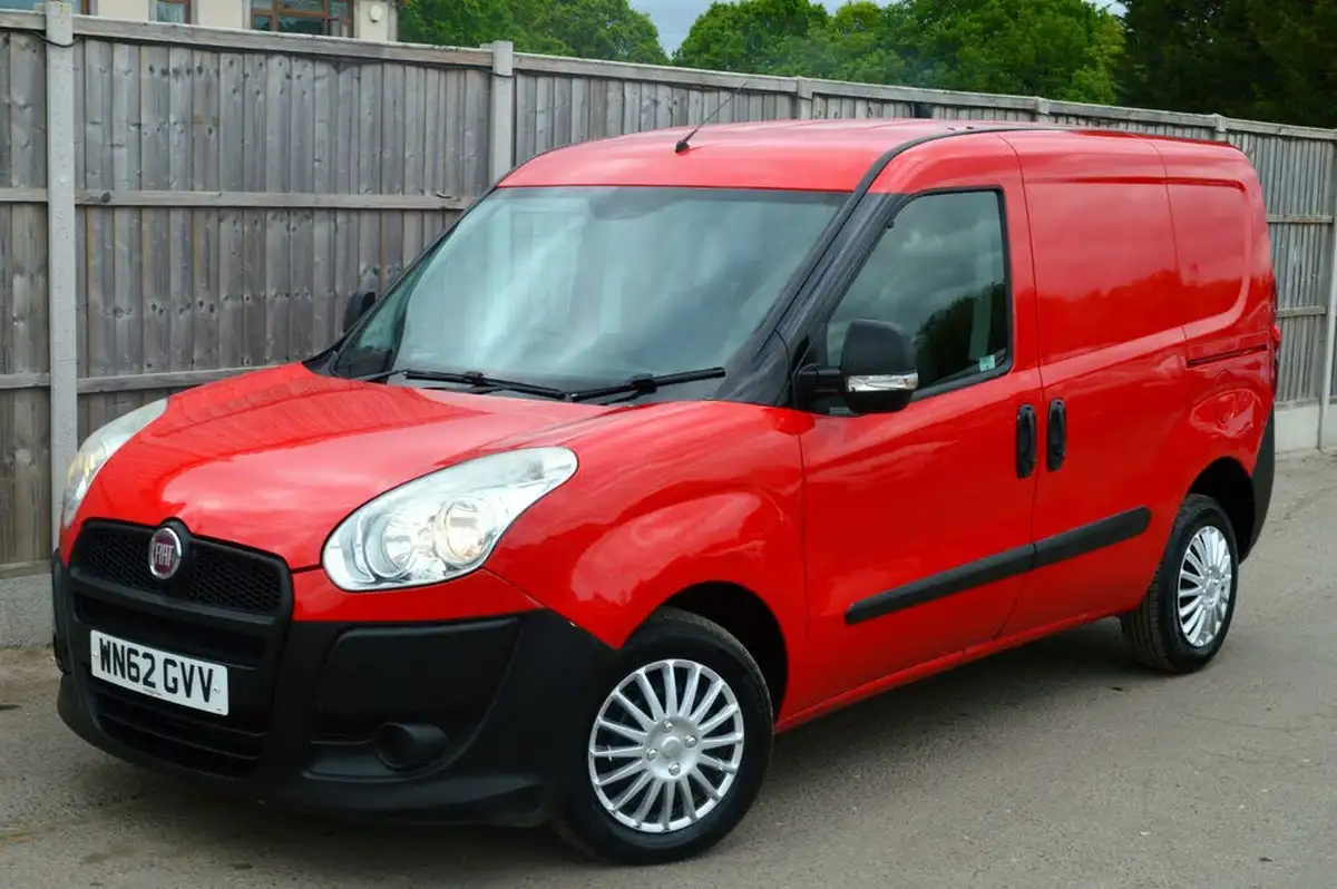 2013-fiat-doblo-cargo-13td-maxi-big-11