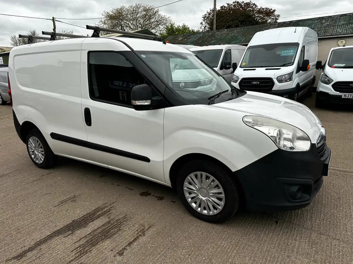 2015-vauxhall-combo-13td-2000-panel-big-10