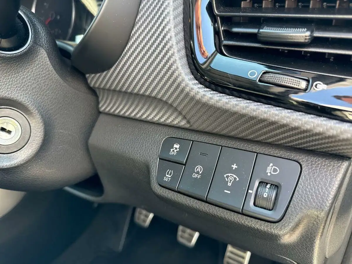 2022-kia-stonic-10-t-gdi-gt-line-118bhp-48v-big-25