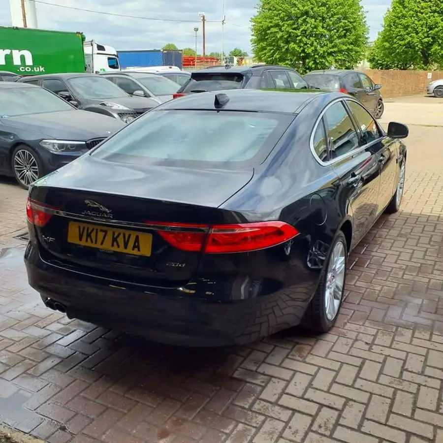 2017-jaguar-xf-20td-portfolio-180ps-saloon-4d-1999cc-auto-big-8
