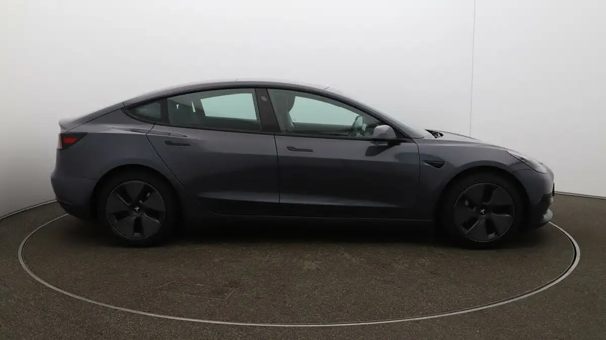 2021-tesla-model-3-e-standard-plus-big-41