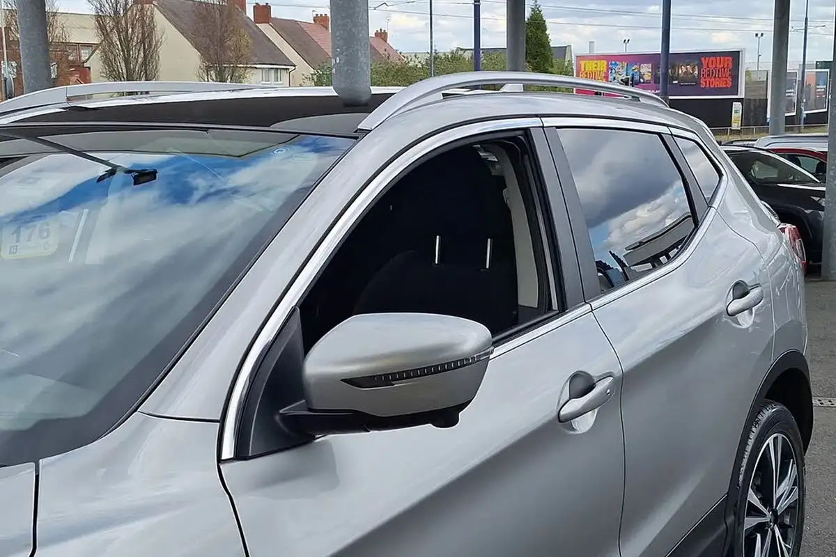 2018-nissan-qashqai-12-dig-t-n-connecta-big-24