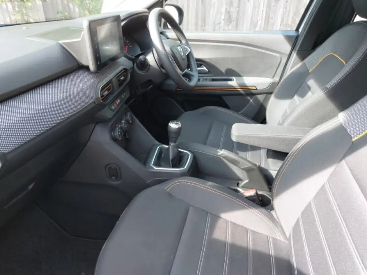 2022-dacia-sandero-stepway-10-tce-comfort-90bhp-big-4