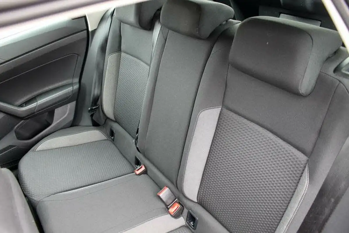 2023-volkswagen-polo-10-tsi-life-big-19