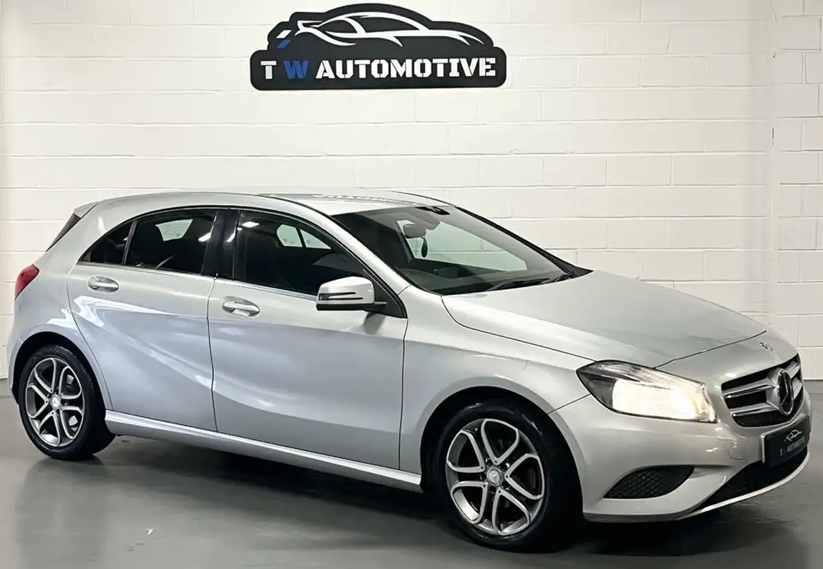 2015-mercedes-benz-a-class-15-cdi-a180-sport-109ps-7g-dct-big-8