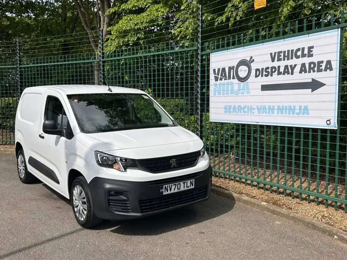 2021-peugeot-partner-15-bluehdi-1000-professional-100ps-eu6dt-panel-big-0
